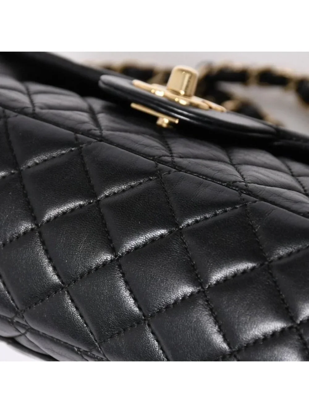 Chanel Quilted 25 Chain Shoulder Bag Valentine's Day Limited CC Logo Lambskin